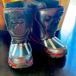 Size 10 kids Star Wars darth Vader light up snow boots
